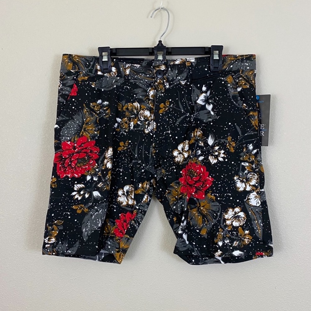 Blue gear printed flat front short